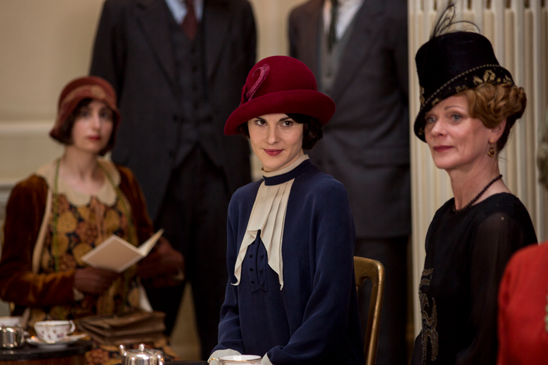 Lady Mary (Michelle Dockery) and Aunt Rosamund (Samantha Bond) seeing the latest fashions (Nick Briggs/Carnival Film & Television Limited 2014)
